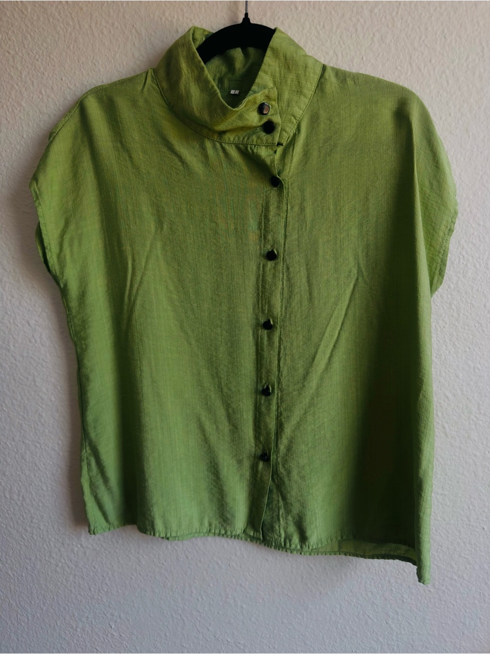 Women's Lime Green Button-Front Stand Collar Top